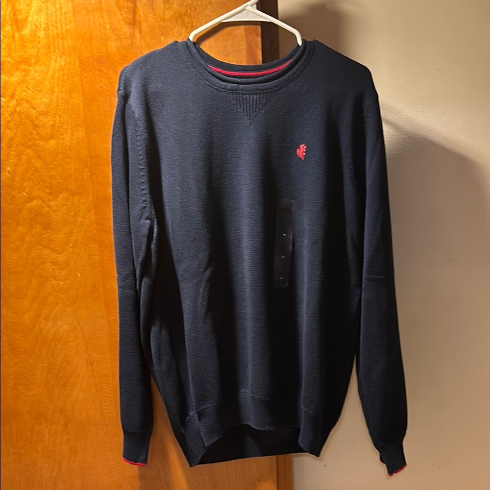 Men's navy blue crewneck Sweater